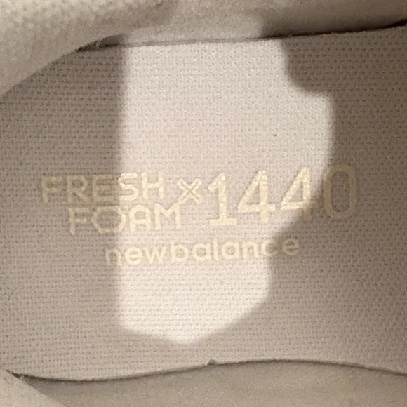 New Balance Women's Beige and White Sneakers 1440 - Picture 5 of 8